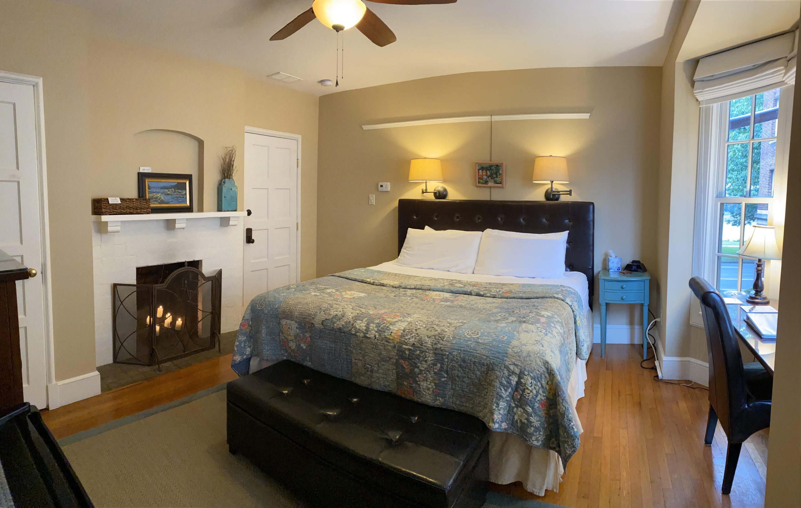 Rooms & Amenities - City House Bed and Breakfast